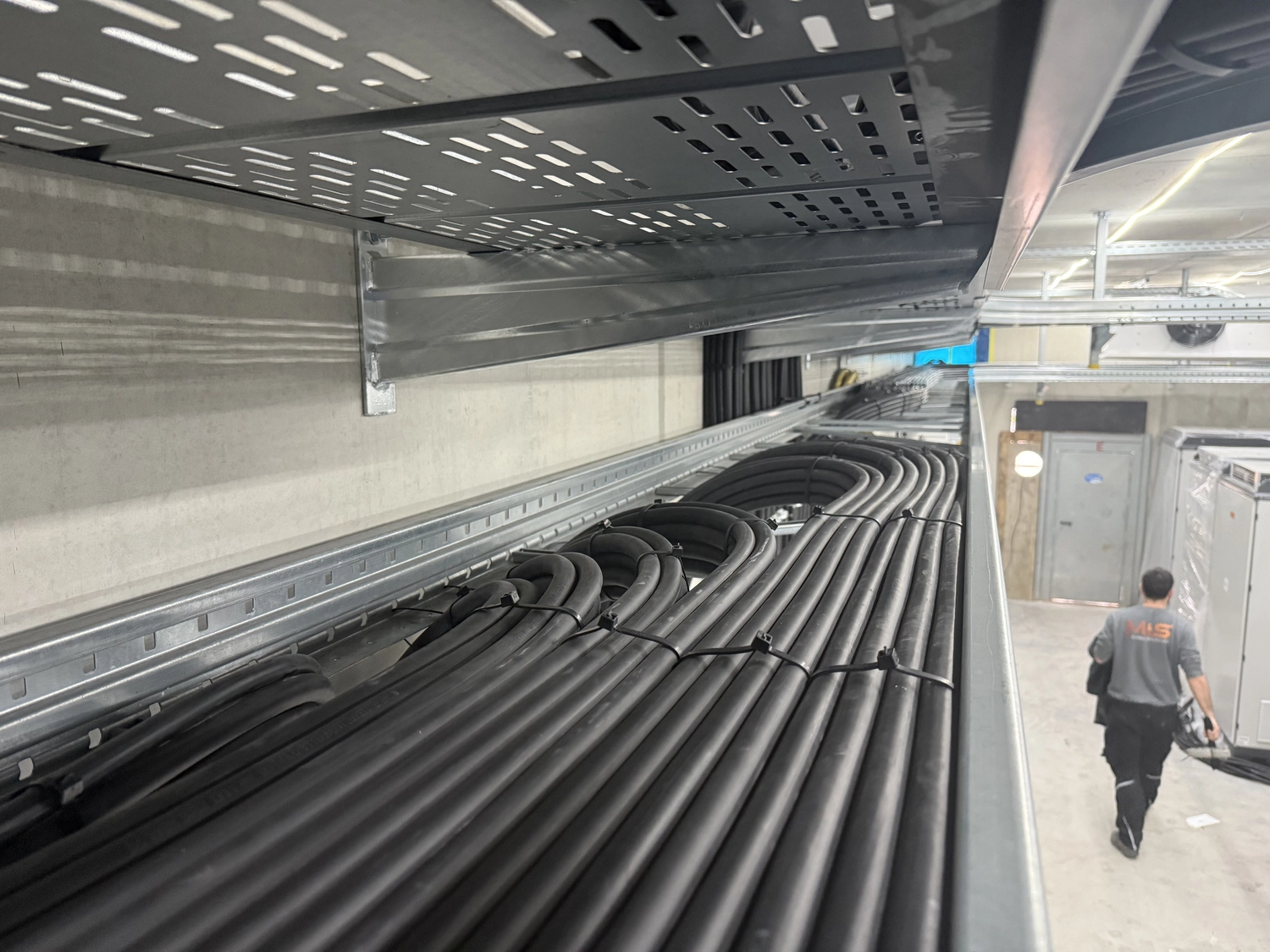 M&S Kabelverlegung GmbH - Professionelle Kabelverlegung Straubenhardt - Fachgerechte Installation von Energiekabeln und Kabelträgern in der industriellen Infrastruktur.